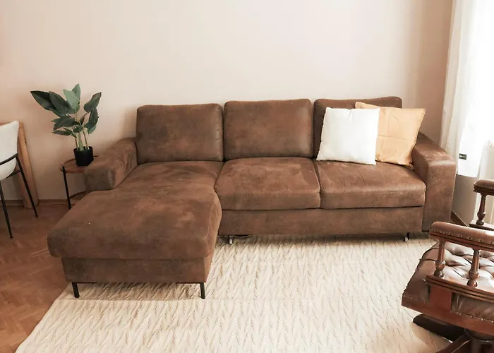 Cozy And Charming Near Centre With 2 Bathrooms グラーツ