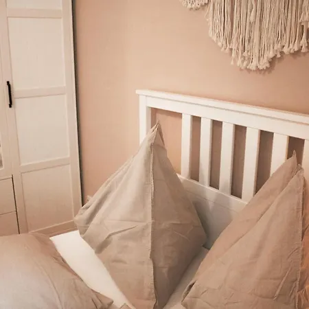 Cozy And Charming Near Centre With 2 Bathrooms Apartment