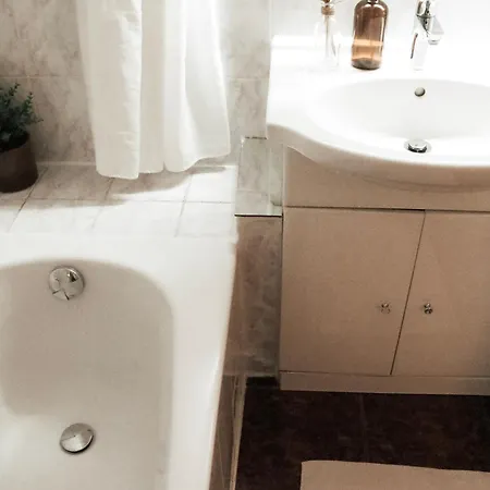 Cozy And Charming Near Centre With 2 Bathrooms * Graz