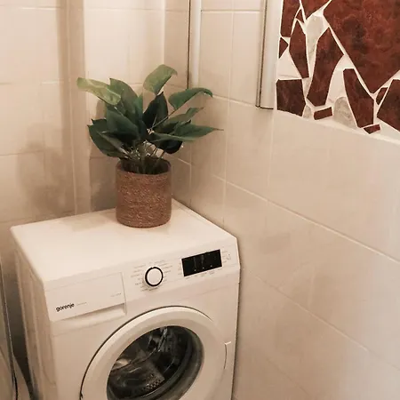 Cozy And Charming Near Centre With 2 Bathrooms Apartman Graz