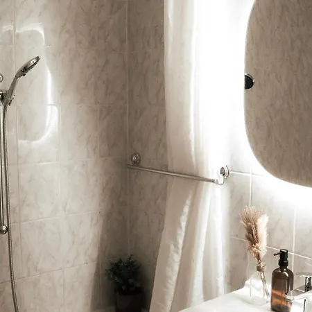 Apartment Cozy And Charming Near Centre With 2 Bathrooms
