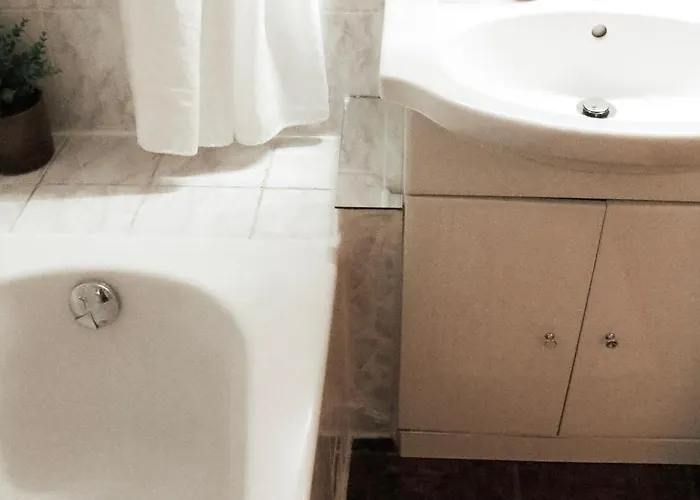 Cozy And Charming Near Centre With 2 Bathrooms * Graz