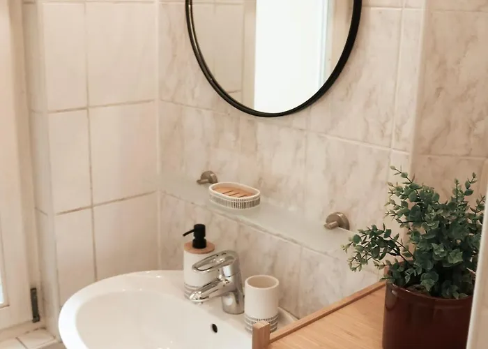 Apartment Cozy And Charming Near Centre With 2 Bathrooms